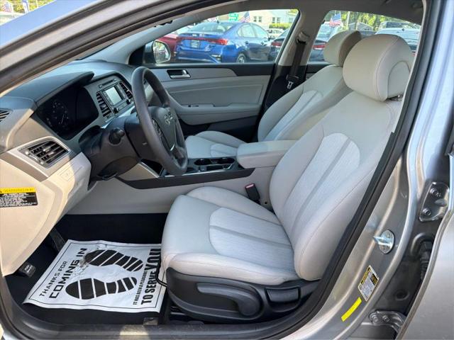 2016 Hyundai Sonata Hybrid SE