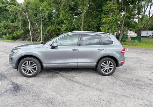 2016 Volkswagen Touareg VR6 Lux