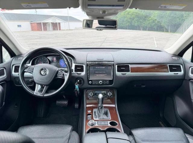 2016 Volkswagen Touareg VR6 Lux