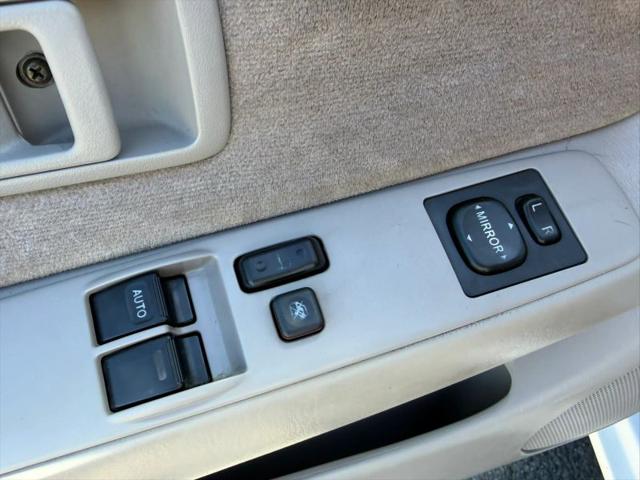 2002 Toyota Tacoma Base V6