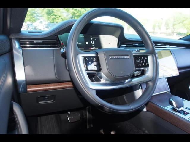2025 Land Rover Range Rover P530 SE 7 Seat