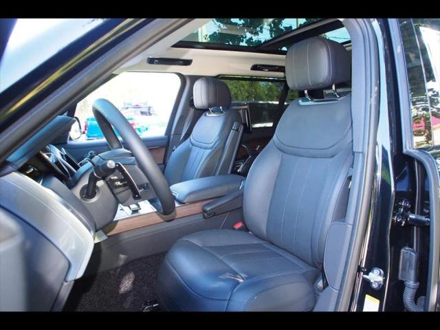2025 Land Rover Range Rover P530 SE 7 Seat