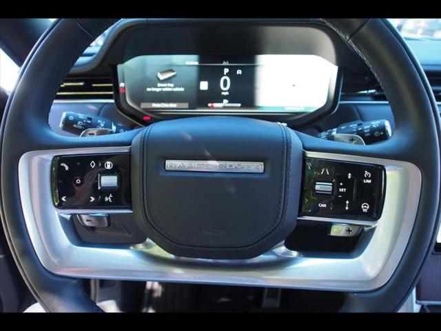 2025 Land Rover Range Rover P530 SE 7 Seat