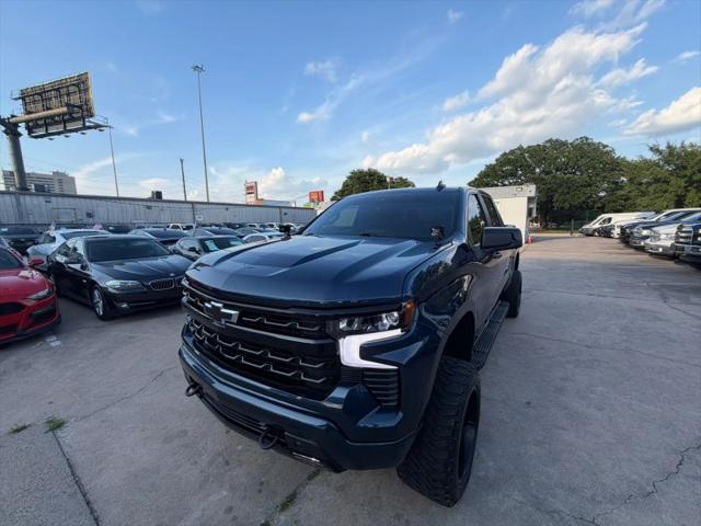 2022 Chevrolet Silverado 1500 4WD Crew Cab Short Bed Custom