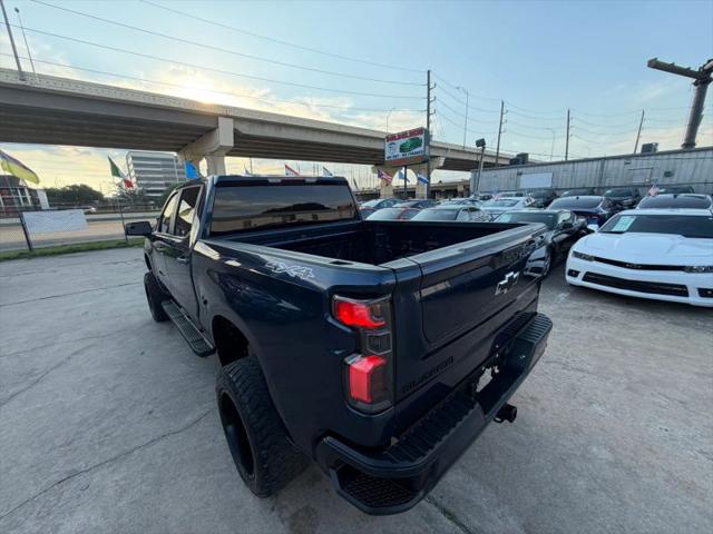2022 Chevrolet Silverado 1500 4WD Crew Cab Short Bed Custom
