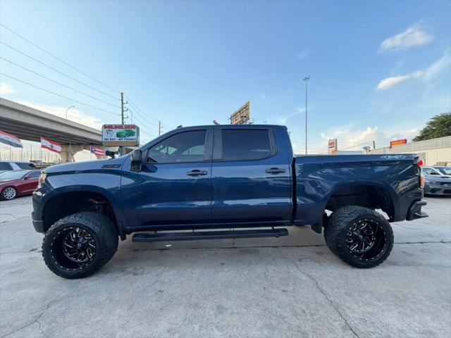 2022 Chevrolet Silverado 1500 4WD Crew Cab Short Bed Custom