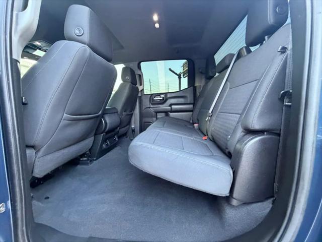2022 Chevrolet Silverado 1500 4WD Crew Cab Short Bed Custom