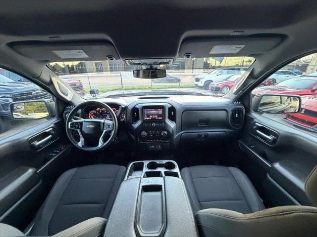 2022 Chevrolet Silverado 1500 4WD Crew Cab Short Bed Custom