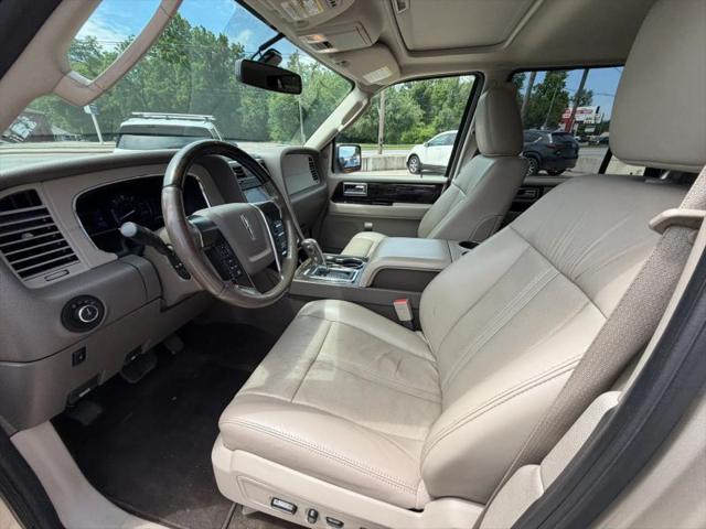 2017 Lincoln Navigator Select