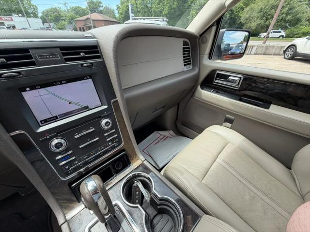 2017 Lincoln Navigator Select