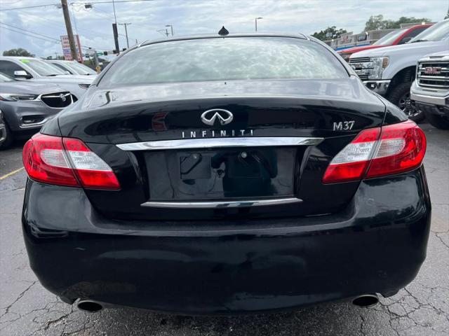 2012 INFINITI M37 M37