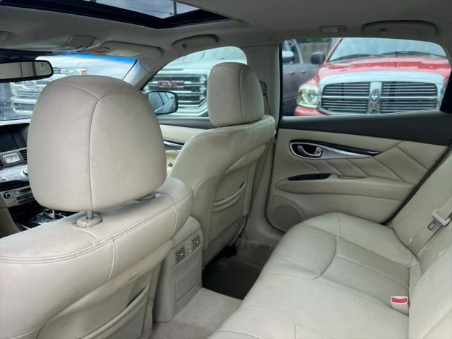 2012 INFINITI M37 M37
