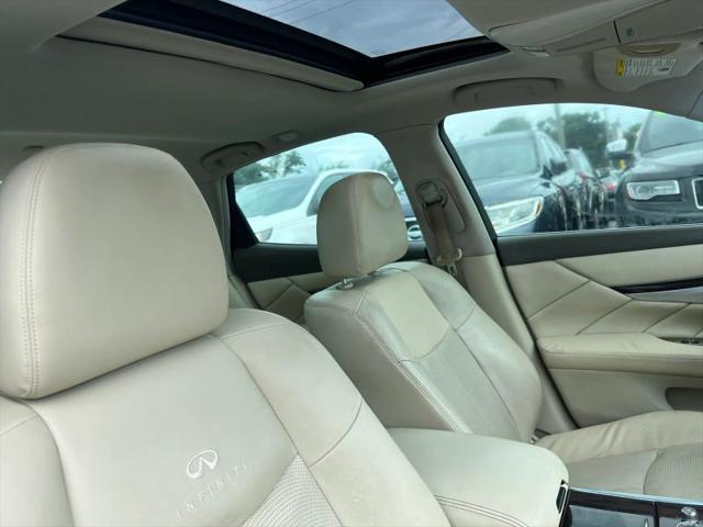 2012 INFINITI M37 M37