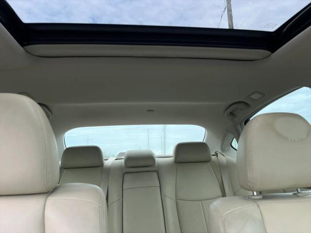 2012 INFINITI M37 M37