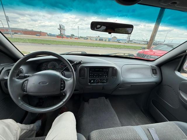2002 Ford F-150 Base