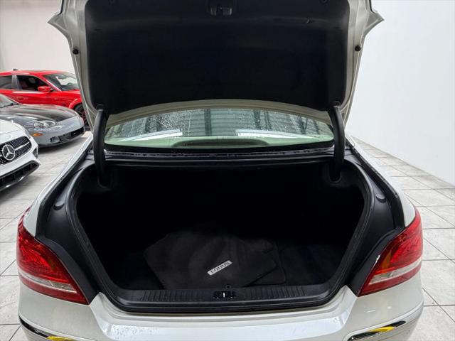 2012 Hyundai Equus Signature