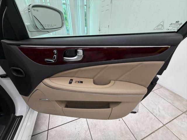 2012 Hyundai Equus Signature