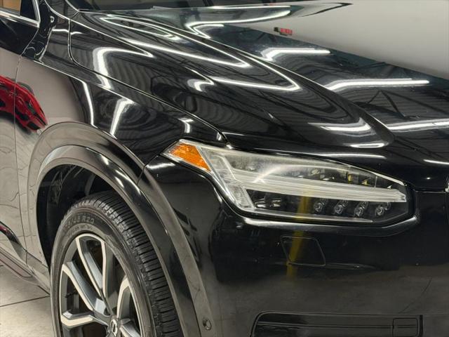 2016 Volvo XC90 T6 Momentum