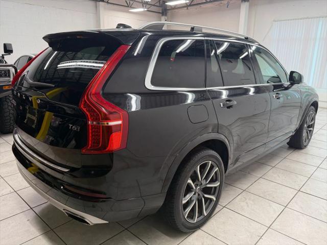 2016 Volvo XC90 T6 Momentum