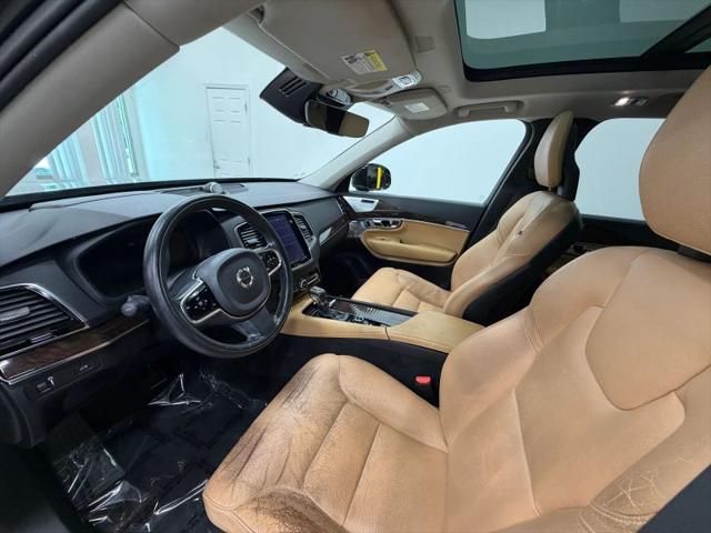 2016 Volvo XC90 T6 Momentum