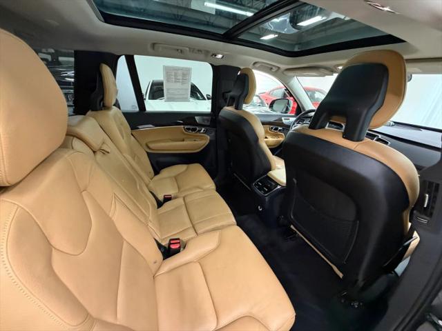2016 Volvo XC90 T6 Momentum