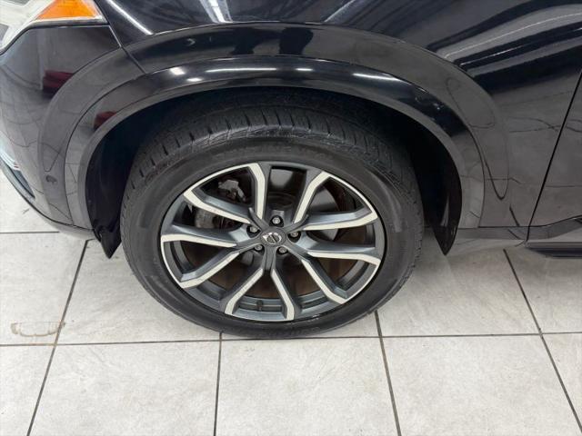 2016 Volvo XC90 T6 Momentum