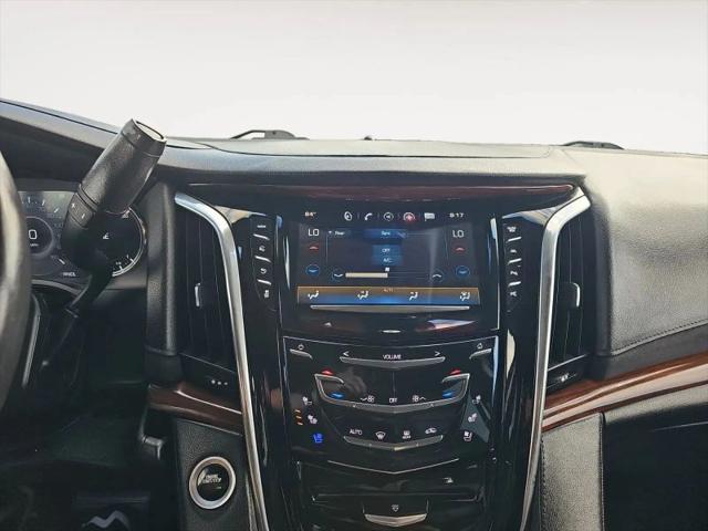 2017 Cadillac Escalade ESV Luxury