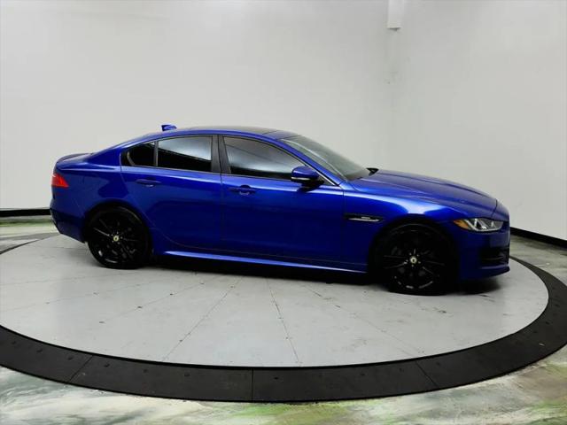 2017 Jaguar XE 35t R-Sport