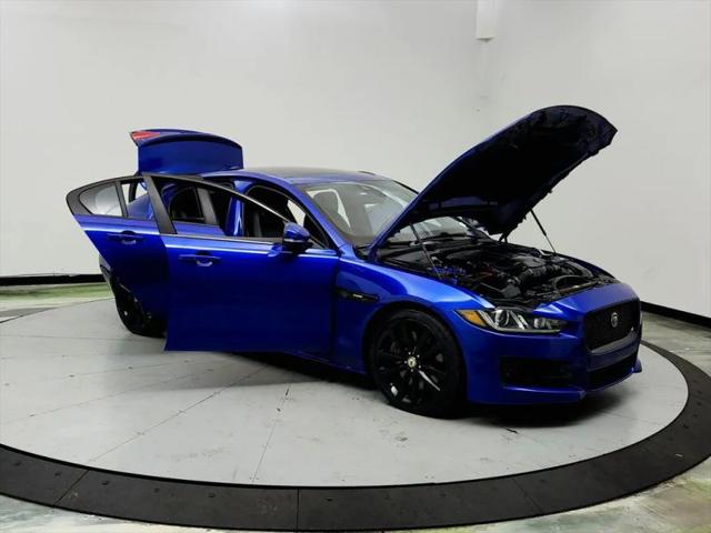 2017 Jaguar XE 35t R-Sport