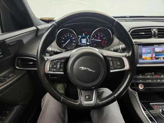 2017 Jaguar XE 35t R-Sport