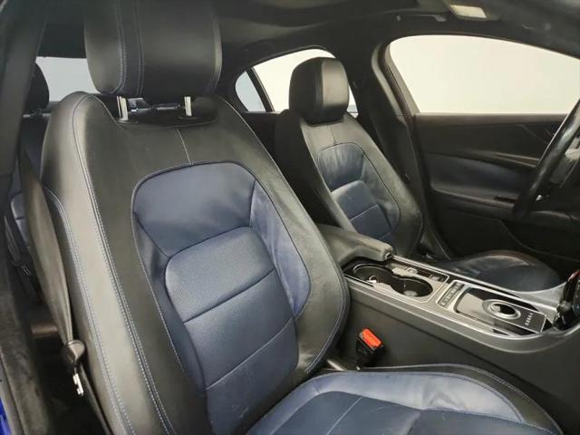 2017 Jaguar XE 35t R-Sport