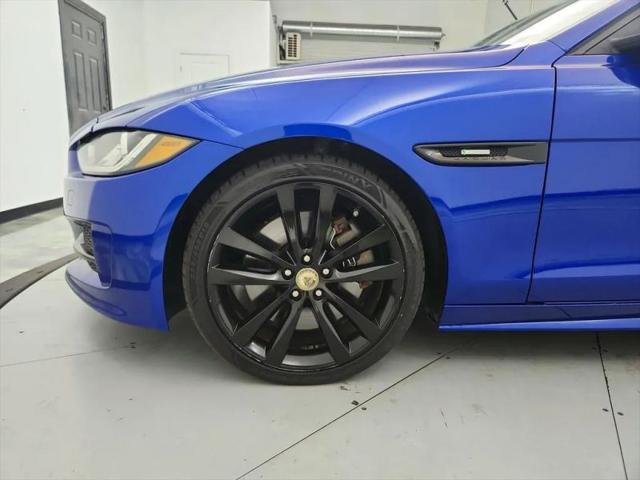 2017 Jaguar XE 35t R-Sport