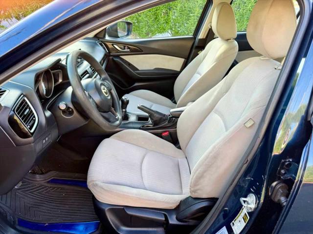 2014 Mazda Mazda3 i Sport