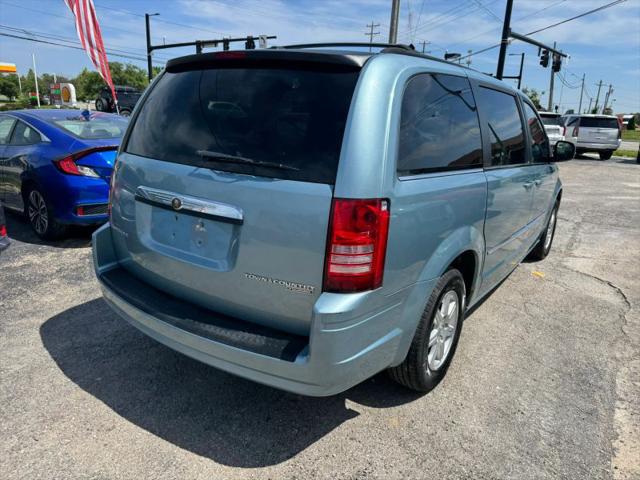 2010 Chrysler Town & Country Touring