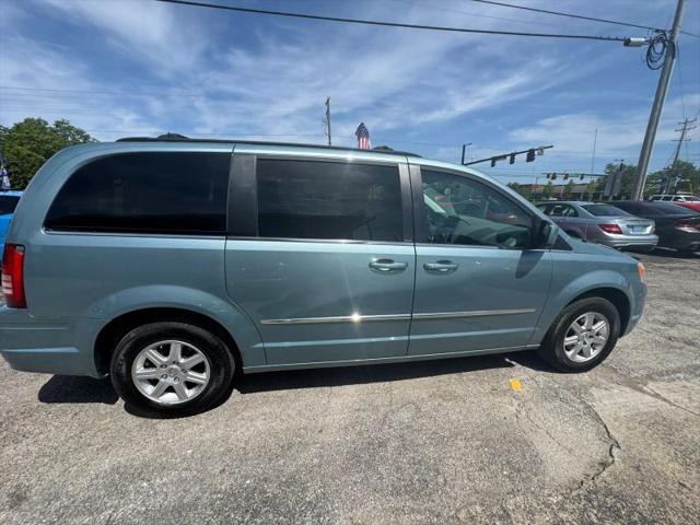2010 Chrysler Town & Country Touring