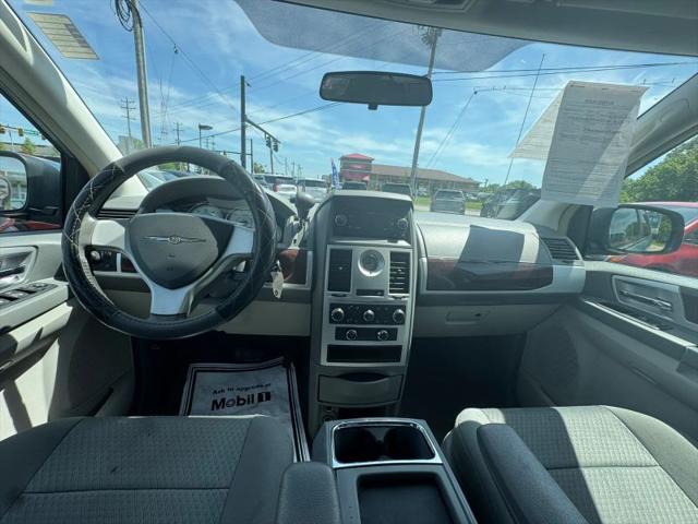 2010 Chrysler Town & Country Touring