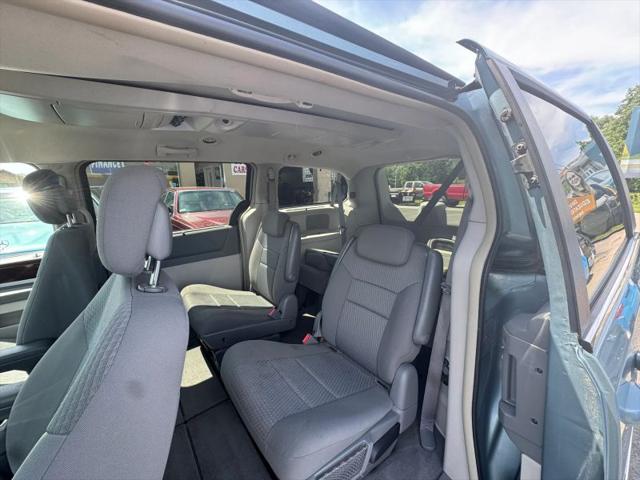 2010 Chrysler Town & Country Touring