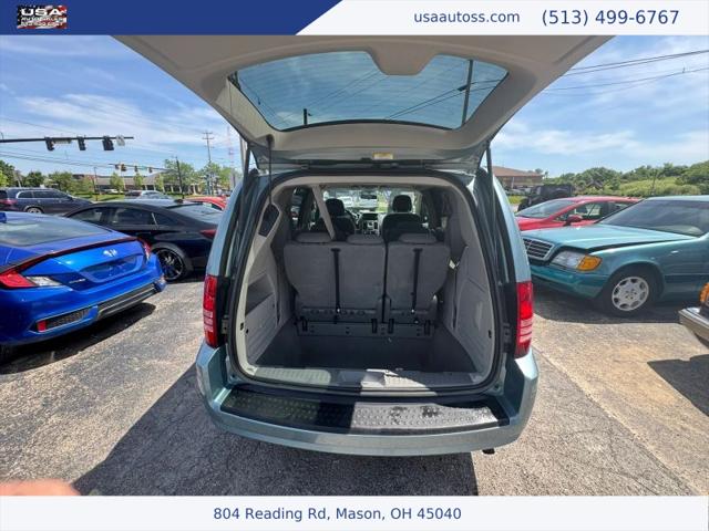 2010 Chrysler Town & Country Touring