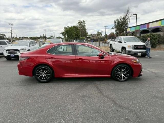 2021 Toyota Camry SE