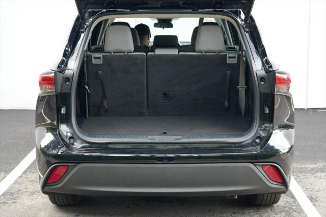2021 Toyota Highlander LE
