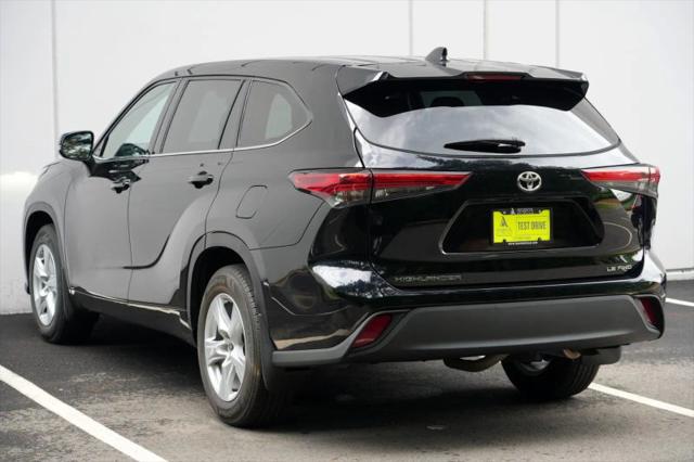 2021 Toyota Highlander LE