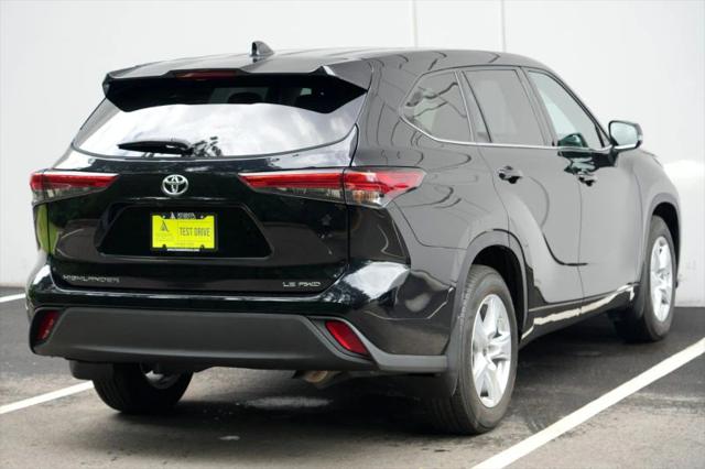 2021 Toyota Highlander LE