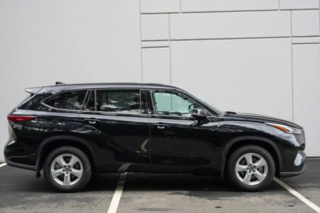 2021 Toyota Highlander LE