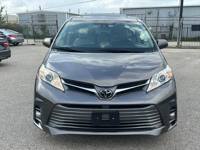 2019 Toyota Sienna XLE 8 Passenger