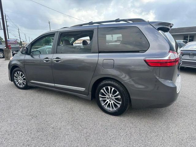 2019 Toyota Sienna XLE 8 Passenger