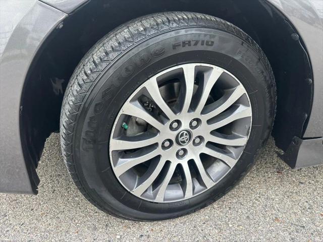2019 Toyota Sienna XLE 8 Passenger