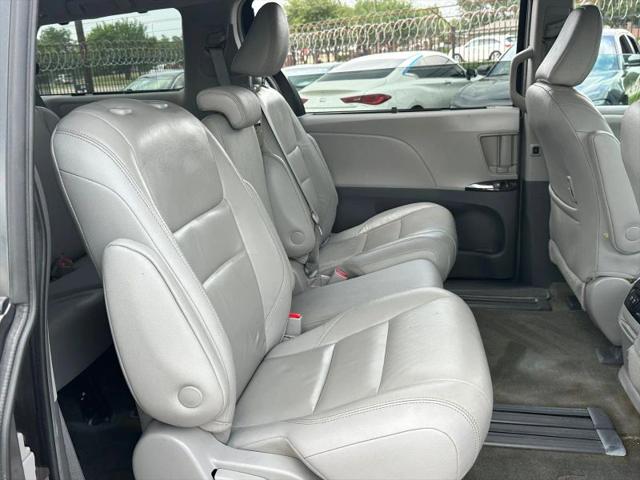 2019 Toyota Sienna XLE 8 Passenger