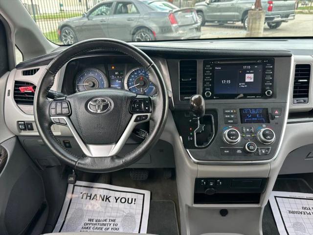 2019 Toyota Sienna XLE 8 Passenger