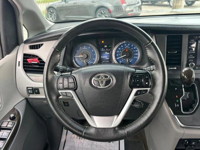 2019 Toyota Sienna XLE 8 Passenger