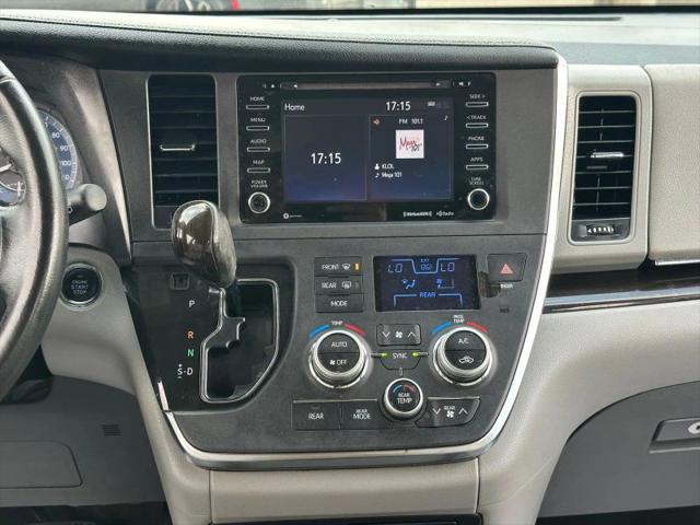 2019 Toyota Sienna XLE 8 Passenger